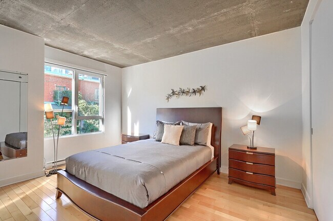 Photo du bâtiment - 1102 Rue de Bleury