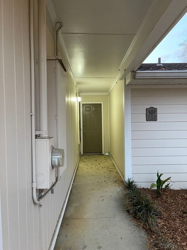 Foto del edificio - 133 Cedar Ct