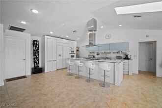 Building Photo - 319 Pirates Bight