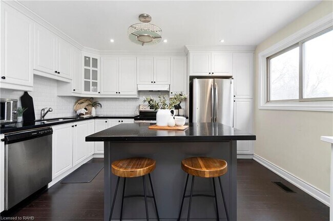 Large eat in kitchen - 298 W 18th St