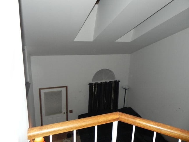 Building Photo - 29 E Shag Bark Ln