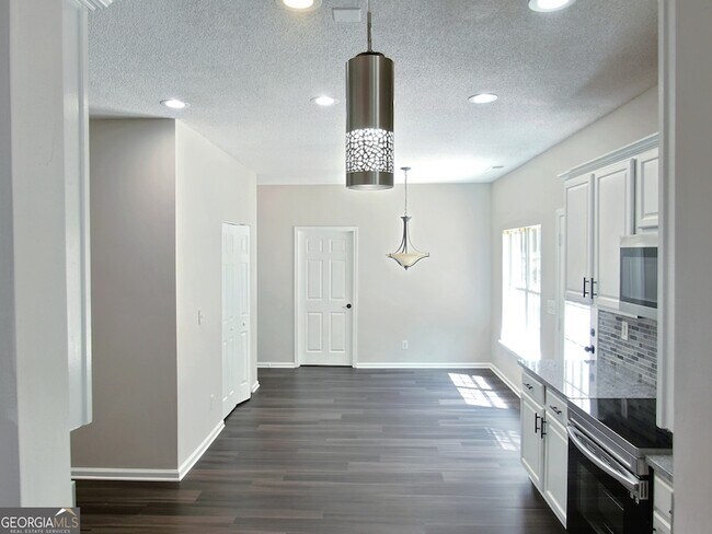 Foto del edificio - 3225 Blackwood Ln
