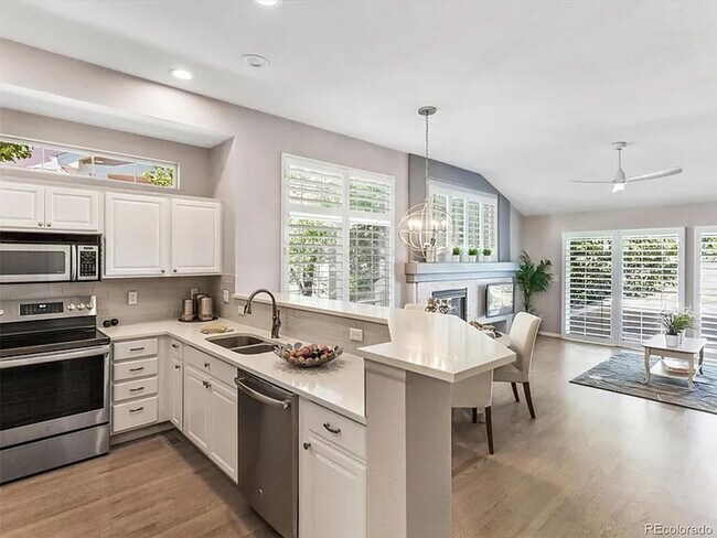 Foto del edificio - 10365 W Rockland Pl