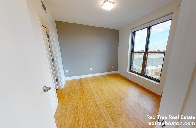 Building Photo - 40 Malvern St