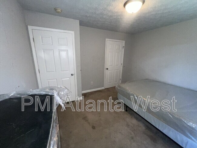 Foto del edificio - 4203 Fairington Club Dr