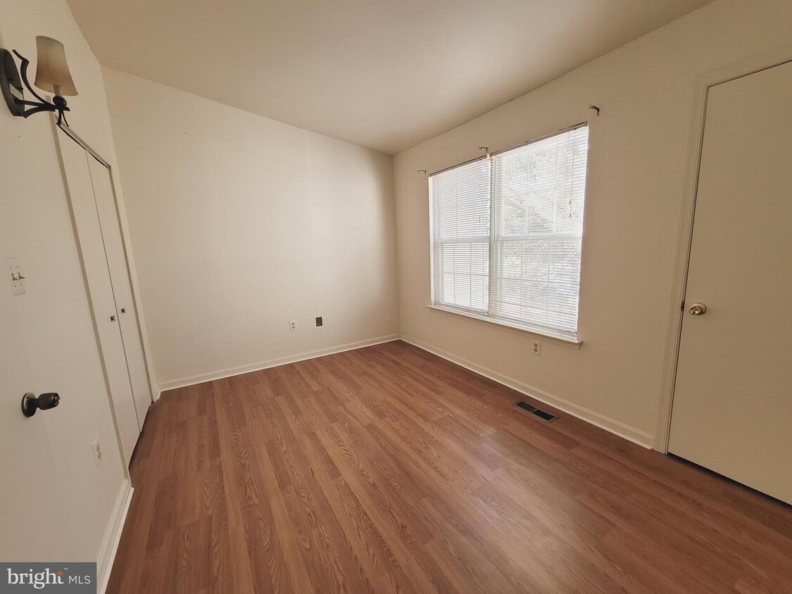 2856 Lester Lee Ct, Falls Church, VA 22042 Townhouse for Rent in