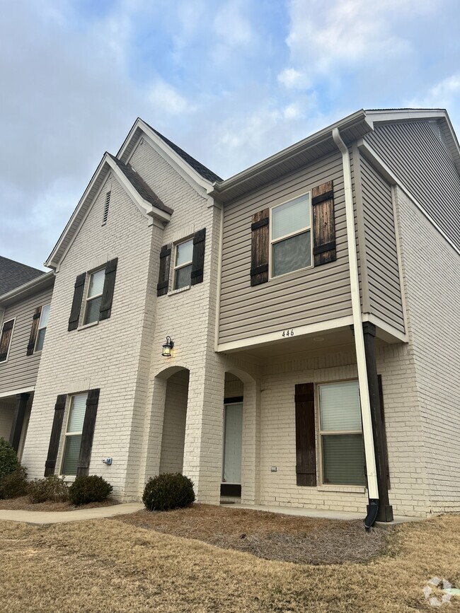 Building Photo - 446 Walker Cir