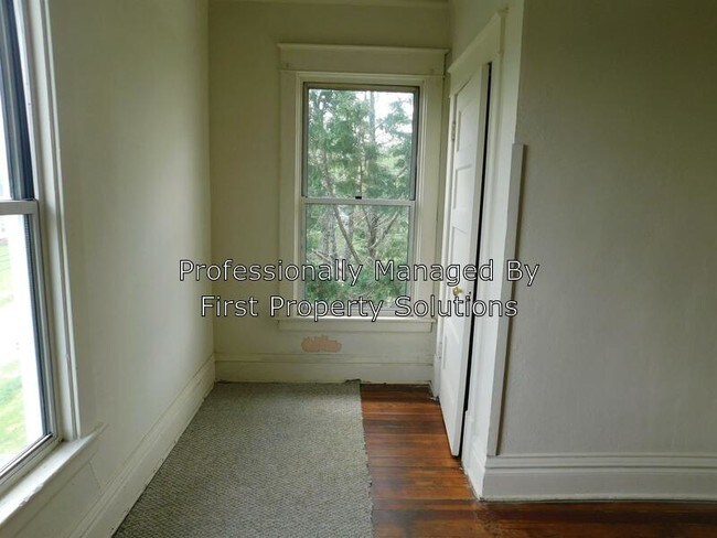 Foto del edificio - 345 Prosperity Rd