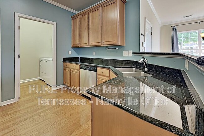 Foto del edificio - 418 Lazy Creek Ln
