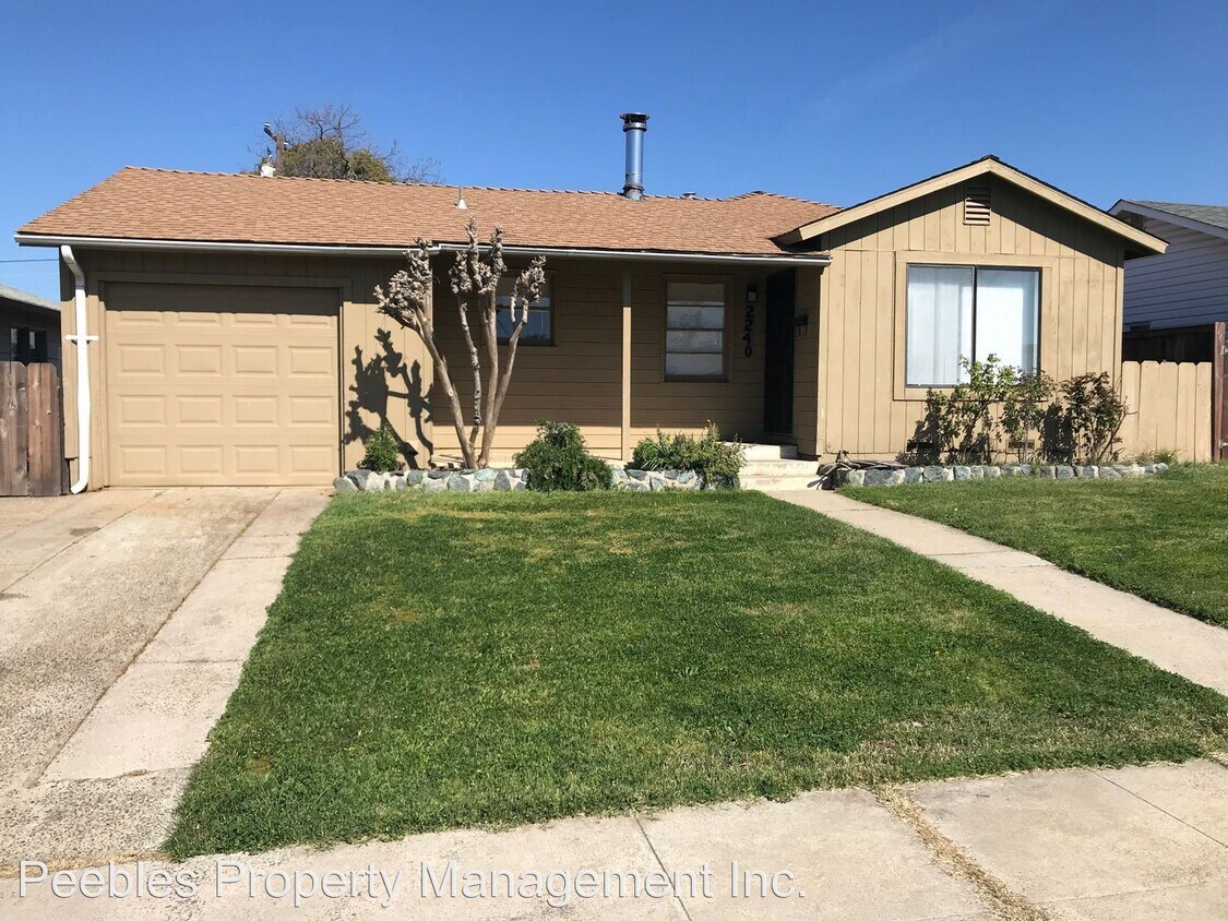 Primary Photo - 3 br, 1 bath House - 2240 Quartz Ave
