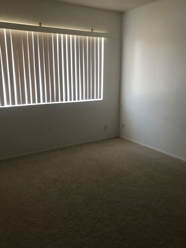 Building Photo - Cozy 3 bedroom / 2 bathroom  Home