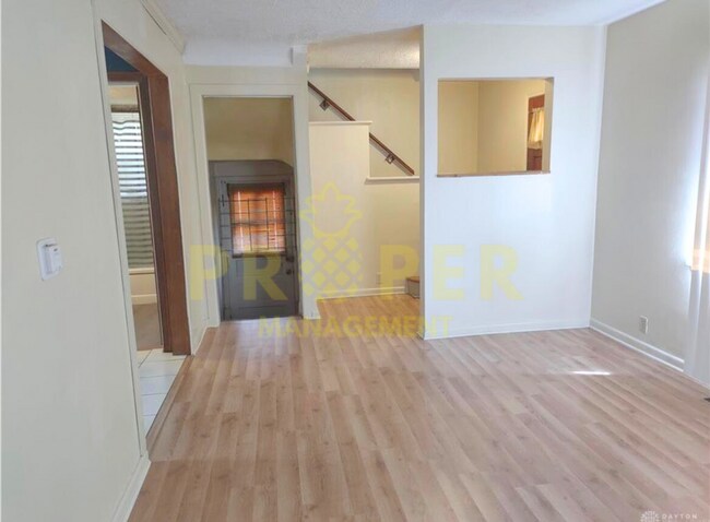 Building Photo - 53 E Parkwood Dr