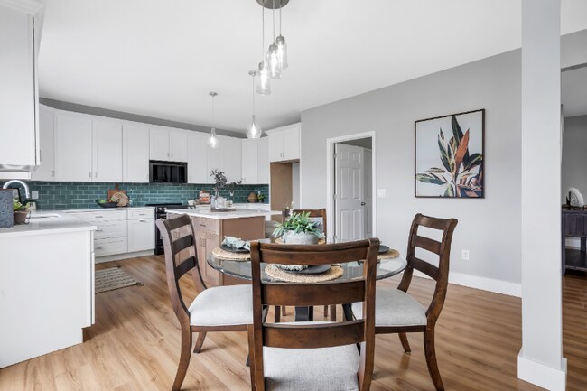 Building Photo - 420 Morning Meadow Dr