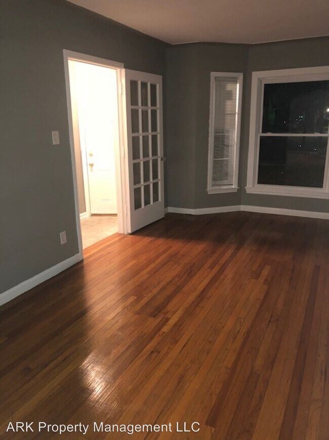 Building Photo - 3 br, 1 bath House - 16918 Chandler Park