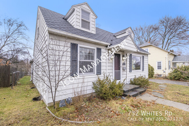 Building Photo - Charming home with garage