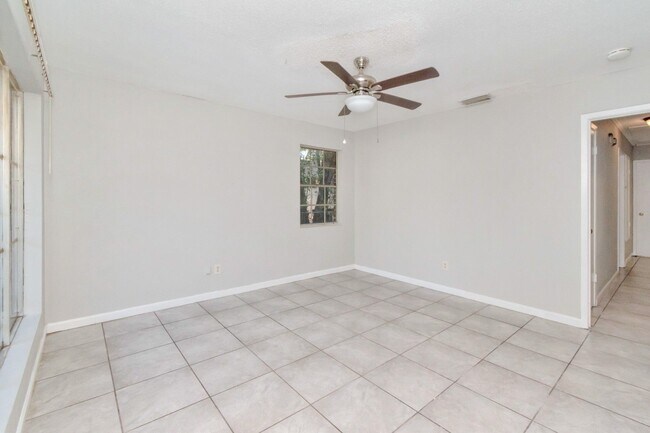 Foto del edificio - Charming Brick Home Close to Downtown Mobile and Quick Access to I-10!