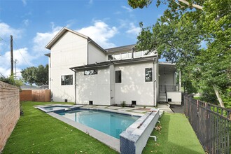 Building Photo - 922 T C Jester Blvd
