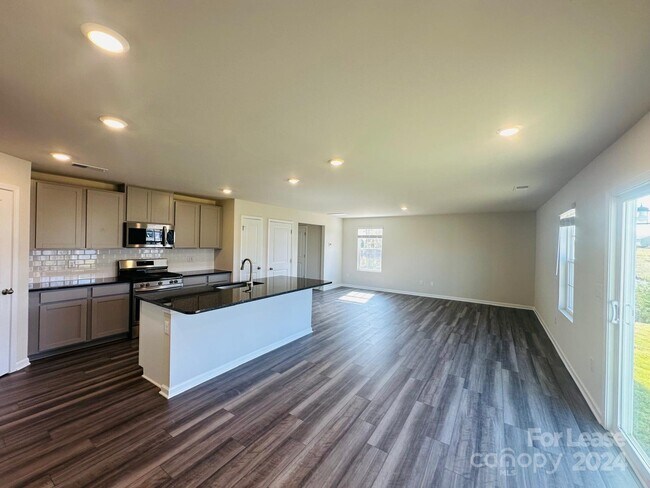 Building Photo - 13328 Hampton Bay Ln