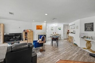 Building Photo - 4046 Chetham Wy