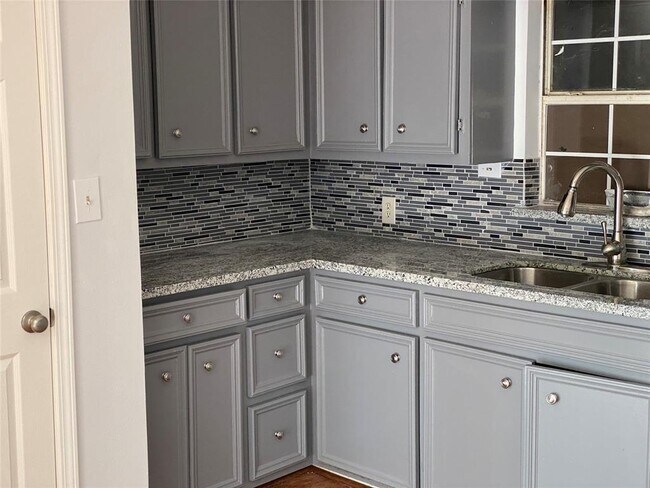 Foto del edificio - 4518 Brinkley St