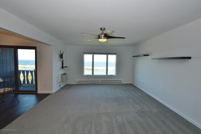 Building Photo - 15 Twinlights Ct
