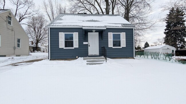 Foto del edificio - Newly renovated 3-bedroom, 1-bathroom home located in the vibrant city of Akron