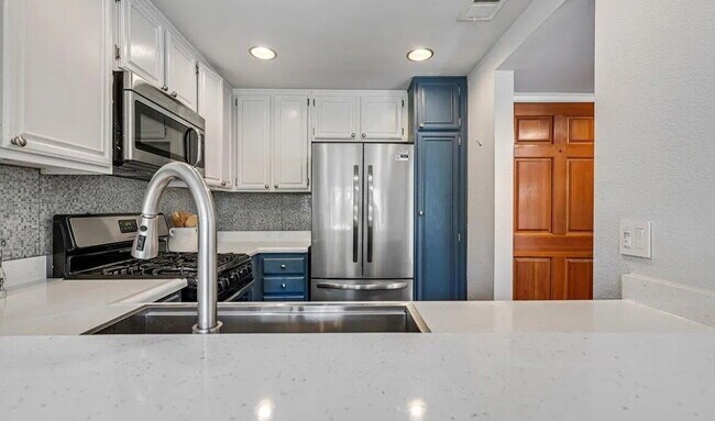 Foto del edificio - Welcome to this move-in ready home located...