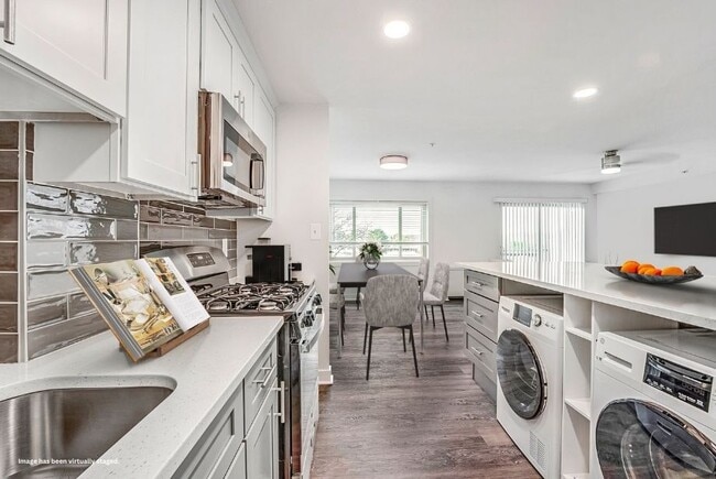 Building Photo - Ruxton Towers Apartments