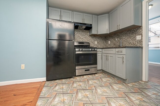 Building Photo - 21 Stuyvesant Ave