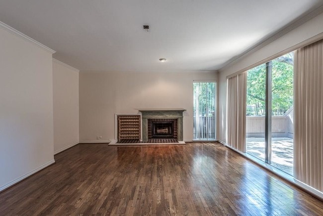 Building Photo - 268 Litchfield Ln