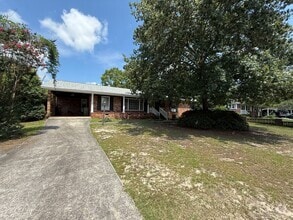 Building Photo - 940 Gabriel Rd