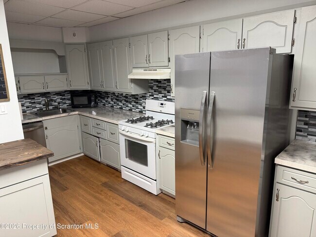 Building Photo - 1154 Murray St