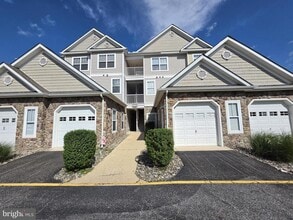 Building Photo - 3003L Heather Ln