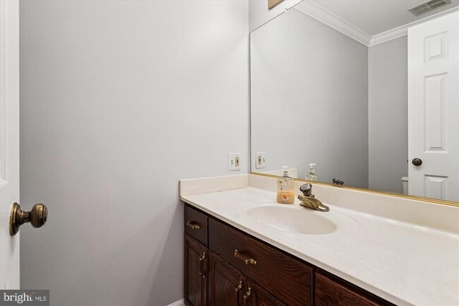 Foto del edificio - 6267 Masefield Ct