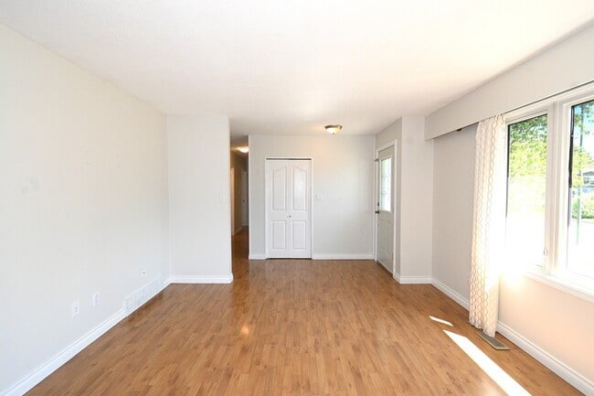 Building Photo - 1362 Aleza Crescent