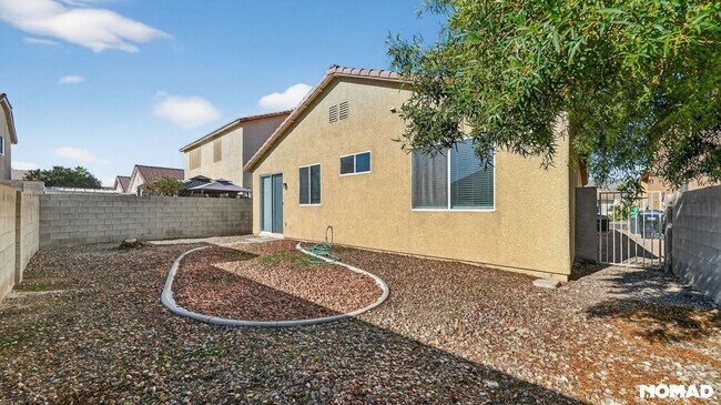 Foto del edificio - 1903 Giant Pine Ave