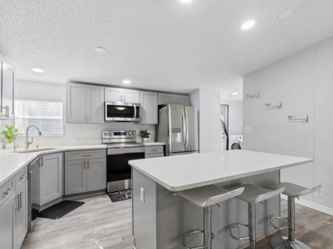 Photo - 2131 Odessa Gardens Ln House