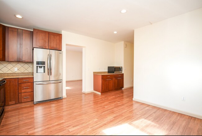 Photo - 57 Worthen St House