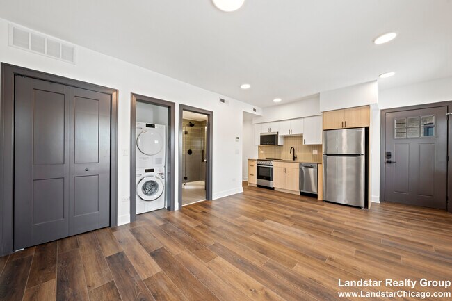 Foto del edificio - 1241 Chicago Ave