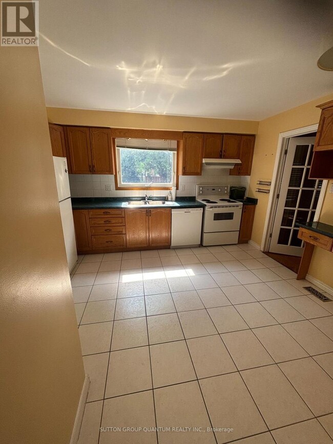 Building Photo - 72 Teal Ave