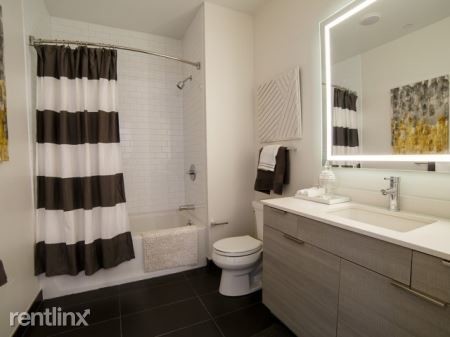 Foto del edificio - 1 br, 1 bath Apartment - 480 Foley St Unit 10