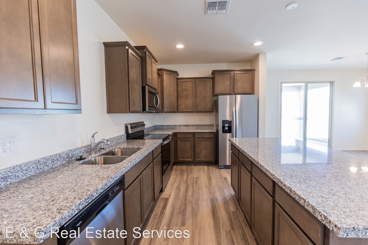 Primary Photo - 3 br, 2 bath House - 17762 W Paraiso Dr