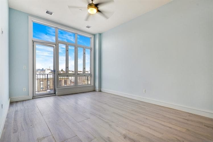 Building Photo - 1 bedroom in Queens NY 11385