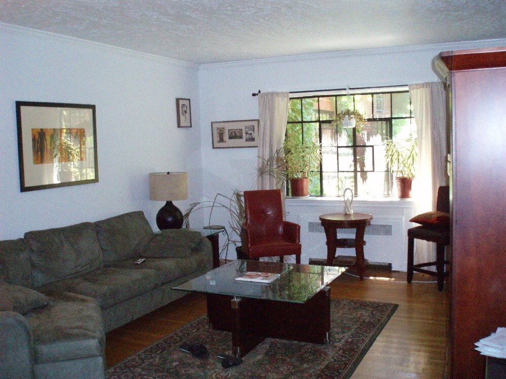 Primary Photo - 108 Sewall Ave
