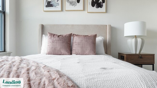 Building Photo - 930 Howell Mill Rd NW