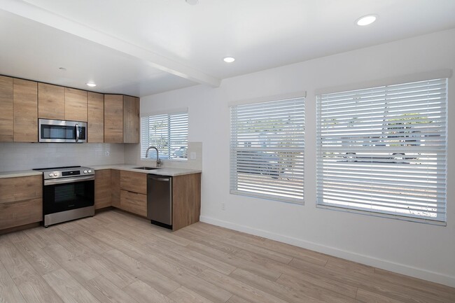 Building Photo - *OPEN HOUSE: 5/10 10-11AM* NEW Remodeled 1...