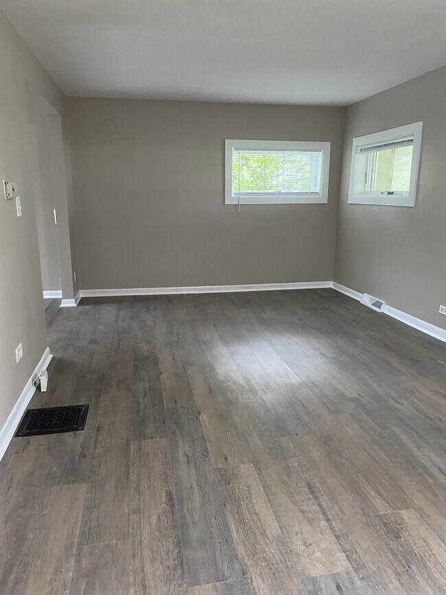 Foto del edificio - 109 Palisades Ln