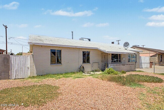 Foto del edificio - 5828 N 63rd Dr
