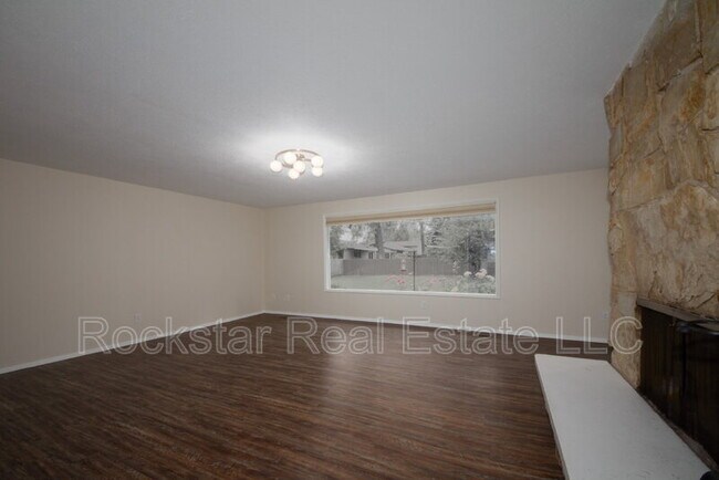 Foto del edificio - 12125 N Normandie St