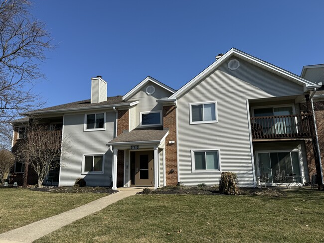 Building Photo - 6620 Green Branch Dr
